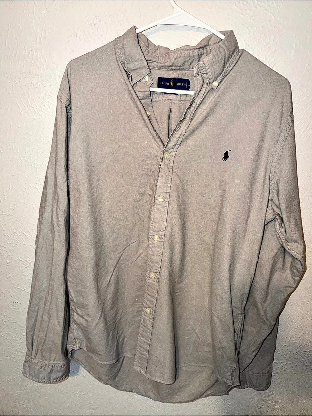 Ralph Lauren Classic Fit Casual Button Down in tan Like New